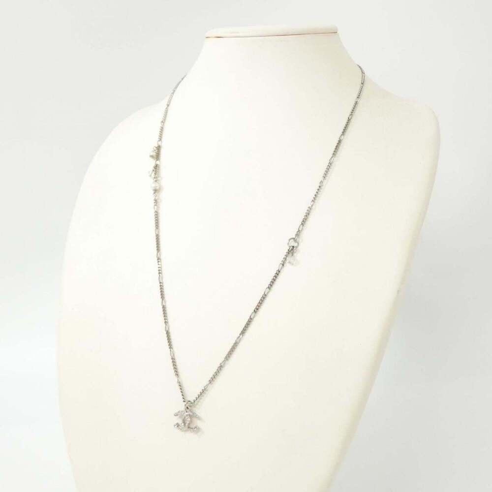 CHANEL Authentic White Necklace - Picture 6 of 6
